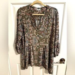 Westport V Neck Stretch Tunic Sharkbite Top Multicolor Paisley Plus Size 2X